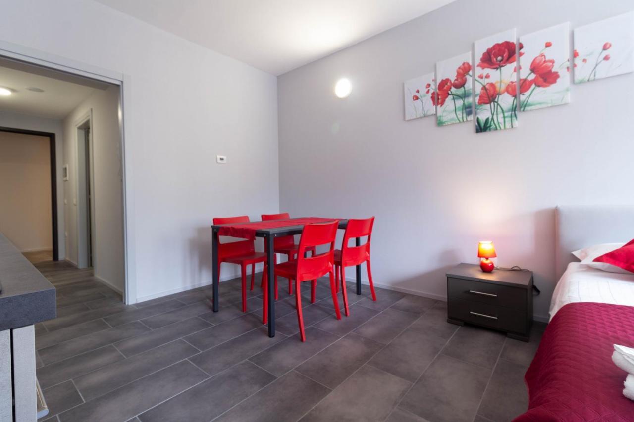Appartamento Papavero - Affitti Brevi Italia Lecco Exteriör bild